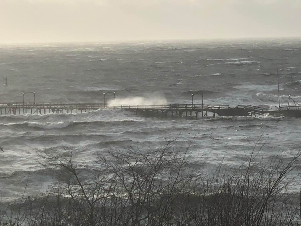 White Rock Pier collapses from strong winds